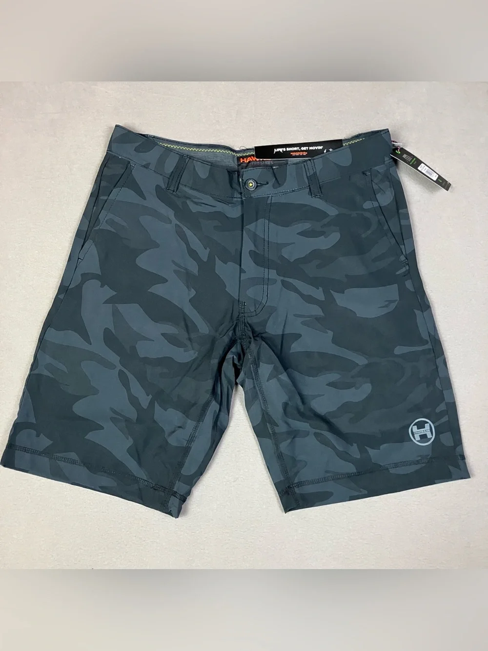 Hawke & Co. Men’s Size 30 Stretch Hybrid Performance Shorts Black Camo NWT!